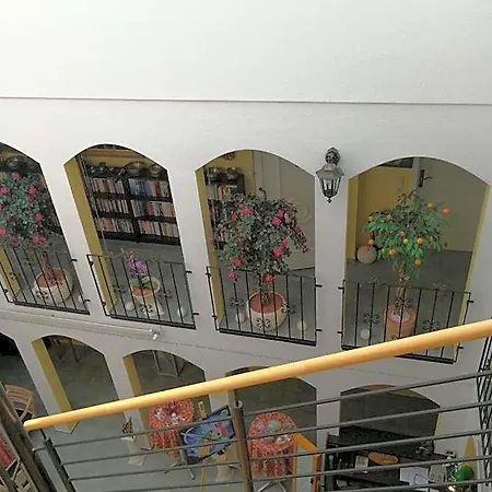 Felixanum & Galerie Szálloda Isernhagen