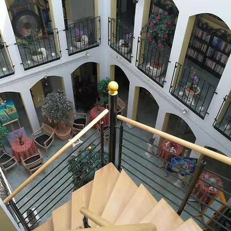 Hotel Felixanum & Galerie 3*